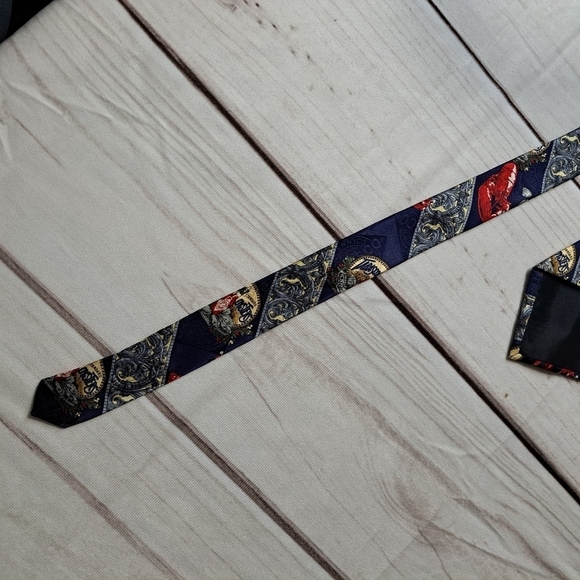 Tabasco Seafood Silk Tie - Picture 9 of 10